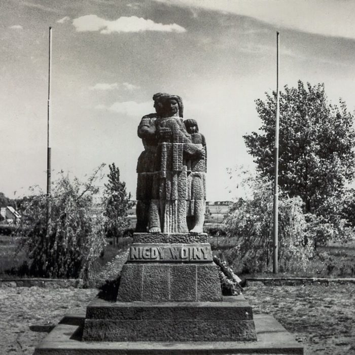 Nigdy wojny. Tematyka martyrologiczna w twórczości Józefa Gosławskiego